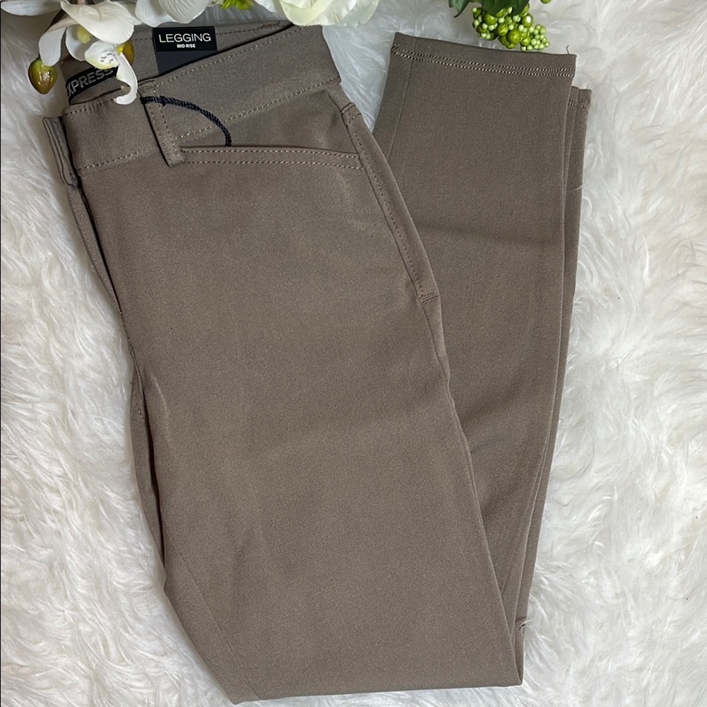 Express Mid Rise Leggings